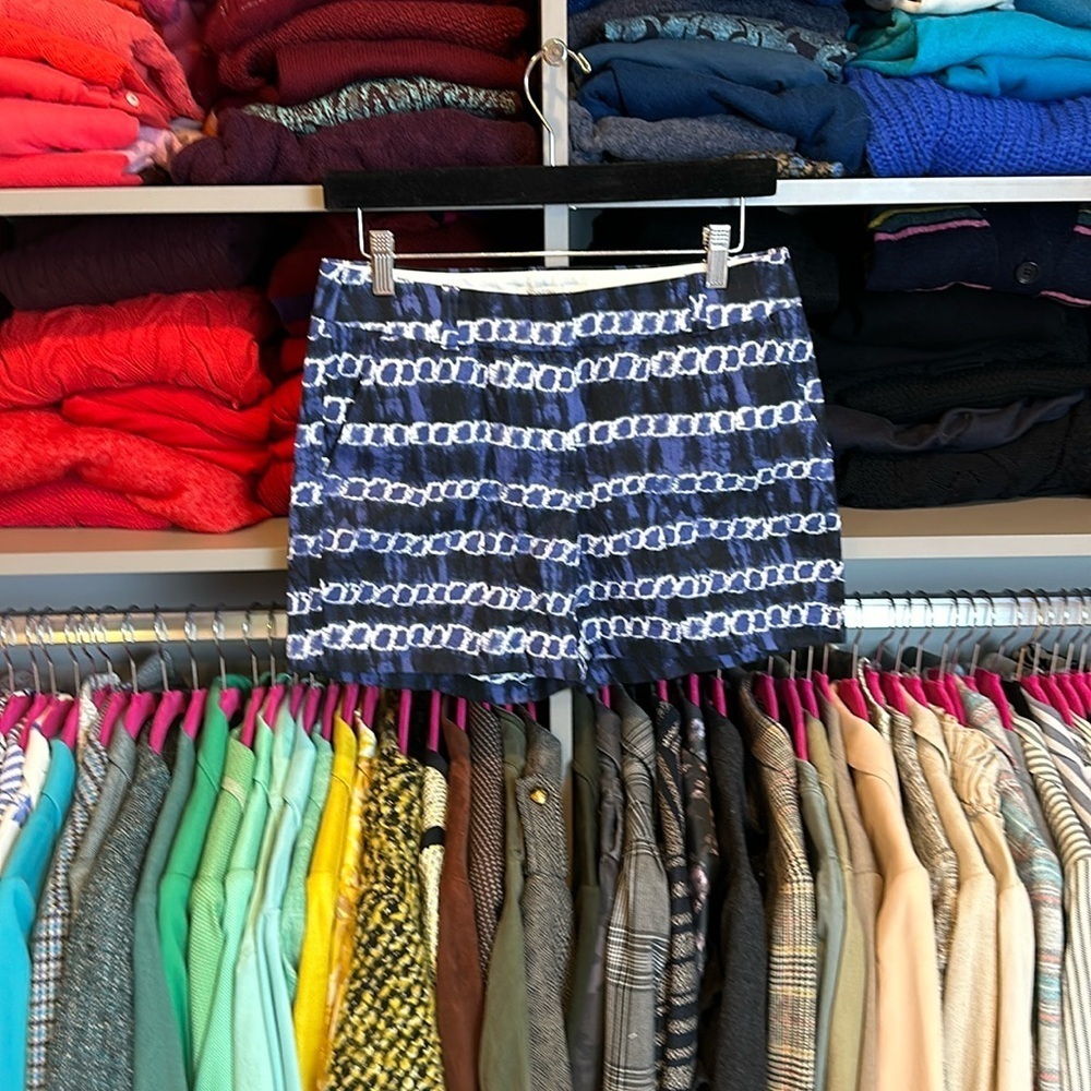 J Crew navy and white print shorts size 0​